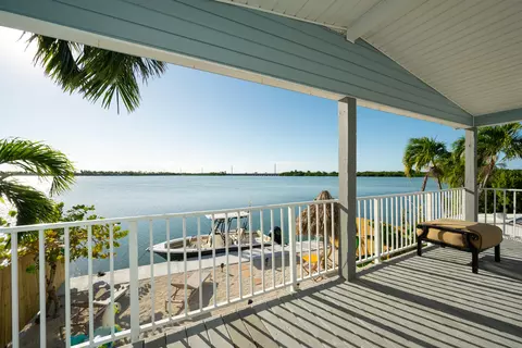Exterior - 24 Beach Dr, Key West, FL 33040 photo 16 of 18