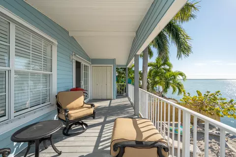 Exterior - 24 Beach Dr, Key West, FL 33040 photo 5 of 18