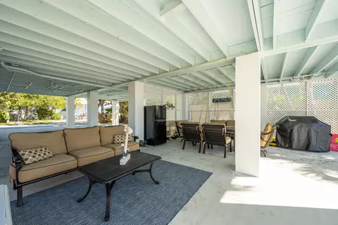 Exterior - 24 Beach Dr, Key West, FL 33040 photo 14 of 18