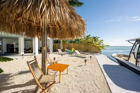 Exterior - 24 Beach Dr, Key West, FL 33040 photo 17 of 18