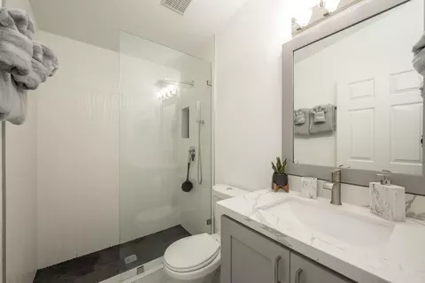 Bath - 24 Beach Dr, Key West, FL 33040 photo 3 of 5