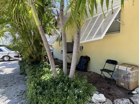 Exterior - 285 A 66th St #A & B, Marathon, FL 33050 photo 6 of 7