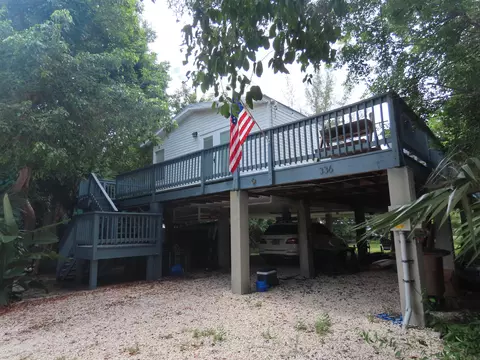 Exterior - 336 Orange Ave, Marathon, FL 33050 photo 2 of 9