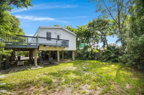 Exterior - 336 Orange Ave, Marathon, FL 33050 photo 9 of 9