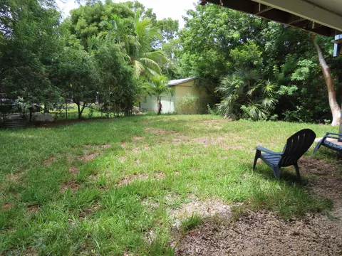 Exterior - 336 Orange Ave, Marathon, FL 33050 photo 5 of 9