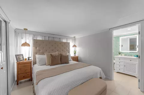 Bedroom - 347 King Ave, Key Largo, FL 33037 photo 2 of 5