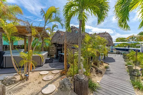 Exterior - 347 King Ave, Key Largo, FL 33037 photo 9 of 10