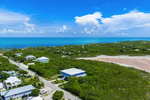 View/Area - 235 Tropical Ave, Marathon, FL 33050 photo 8 of 11