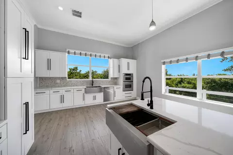 Kitchen - 235 Tropical Ave, Marathon, FL 33050 photo 4 of 5