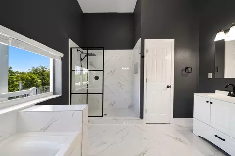 Bath - 235 Tropical Ave, Marathon, FL 33050 photo 1 of 6