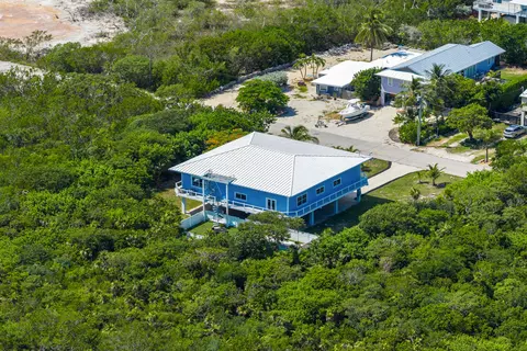 View/Area - 235 Tropical Ave, Marathon, FL 33050 photo 7 of 11