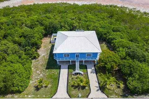 View/Area - 235 Tropical Ave, Marathon, FL 33050 photo 4 of 11