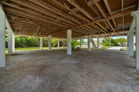 Exterior - 235 Tropical Ave, Marathon, FL 33050 photo 6 of 7