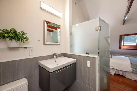 Bath - 709 Olivia St, Key West, FL 33040 photo 7 of 8