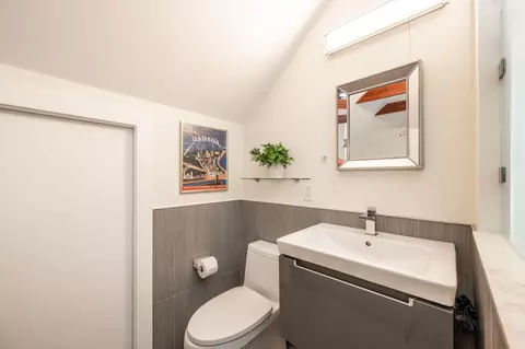Bath - 709 Olivia St, Key West, FL 33040 photo 8 of 8