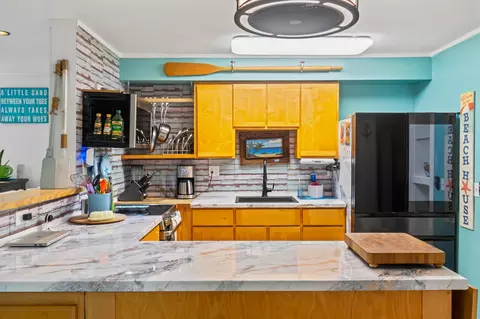 Kitchen - 12 Bay Dr, Key West, FL 33040 photo 5 of 6
