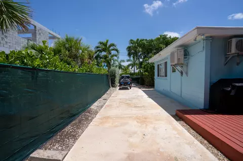 Exterior - 12 Bay Dr, Key West, FL 33040 photo 14 of 29