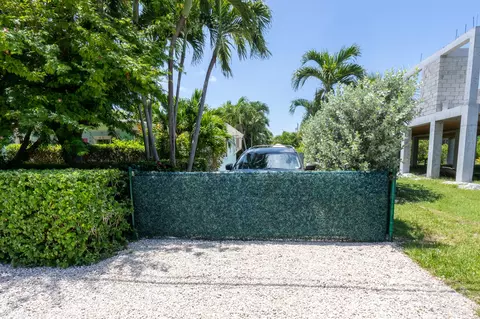 Exterior - 12 Bay Dr, Key West, FL 33040 photo 28 of 29