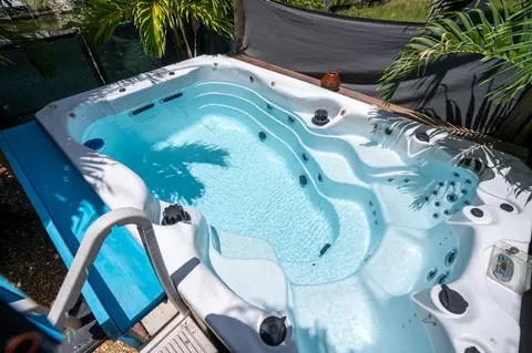 Exterior - 12 Bay Dr, Key West, FL 33040 photo 17 of 29