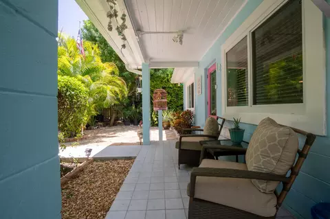 Exterior - 12 Bay Dr, Key West, FL 33040 photo 5 of 29