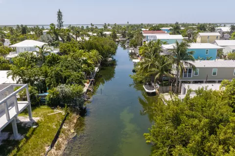 View/Area - 12 Bay Dr, Key West, FL 33040 photo 2 of 8