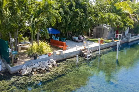 Exterior - 12 Bay Dr, Key West, FL 33040 photo 9 of 29