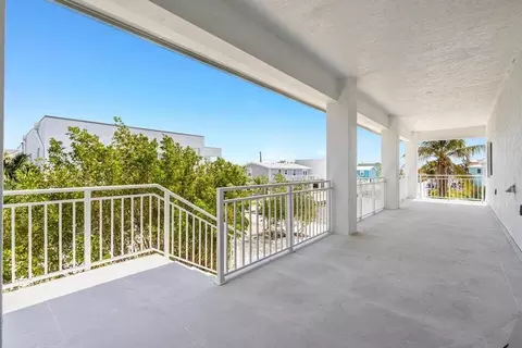 Exterior - 31441 Avenue F, Big Pine Key, FL 33043 photo 2 of 4