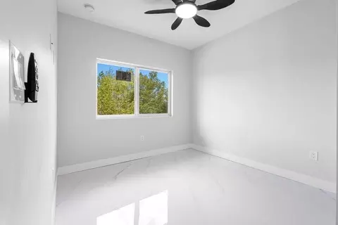 Bedroom - 31441 Avenue F, Big Pine Key, FL 33043 photo 1 of 4