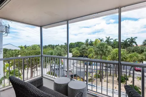 Exterior - 2000 Coco Plum Dr #302, Marathon, FL 33050 photo 1 of 3