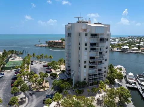 View/Area - 2000 Coco Plum Dr #302, Marathon, FL 33050 photo 2 of 9