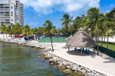 View/Area - 2000 Coco Plum Dr #302, Marathon, FL 33050 photo 8 of 9