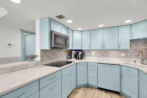 Kitchen - 2000 Coco Plum Dr #503, Marathon, FL 33050 photo 6 of 6