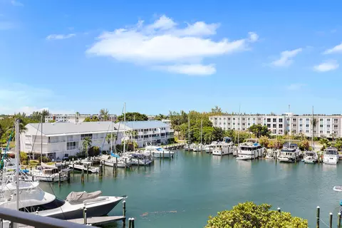 View/Area - 2000 Coco Plum Dr #503, Marathon, FL 33050 photo 4 of 13