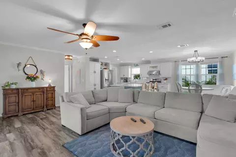 Living - 99 Palm Dr, Key West, FL 33040 photo 3 of 4