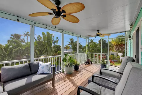 Exterior - 99 Palm Dr, Key West, FL 33040 photo 3 of 8