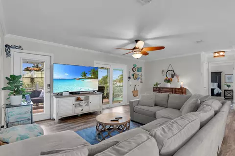 Living - 99 Palm Dr, Key West, FL 33040 photo 4 of 4