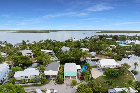 View/Area - 99 Palm Dr, Key West, FL 33040 photo 4 of 7