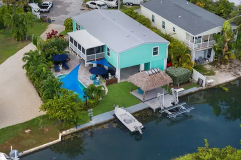 View/Area - 99 Palm Dr, Key West, FL 33040 photo 2 of 7