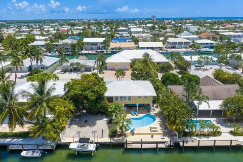 View/Area - 581 12th St #KEY colony, Key Colony Beach, FL 33051 photo 5 of 7