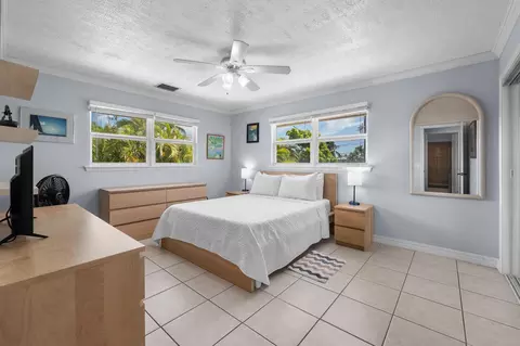 Bedroom - 581 12th St #KEY colony, Key Colony Beach, FL 33051 photo 4 of 6