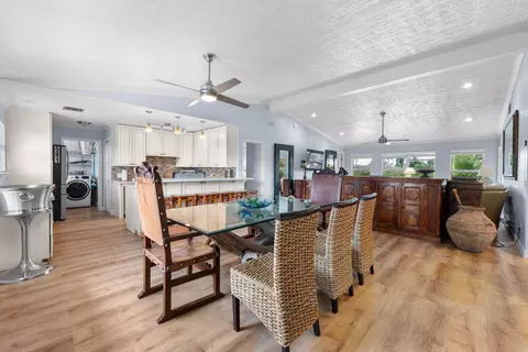 Dining - 581 12th St #KEY colony, Key Colony Beach, FL 33051 photo 4 of 4