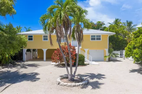 Exterior - 581 12th St #KEY colony, Key Colony Beach, FL 33051 photo 2 of 14