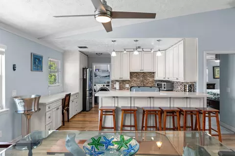 Kitchen - 581 12th St #KEY colony, Key Colony Beach, FL 33051 photo 6 of 6