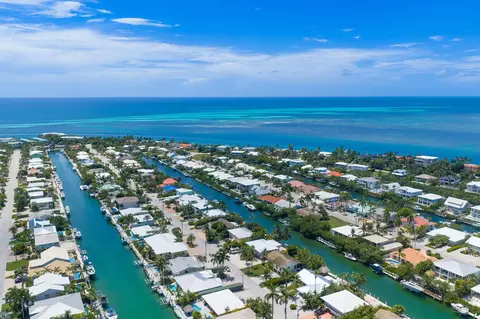 View/Area - 581 12th St #KEY colony, Key Colony Beach, FL 33051 photo 6 of 7