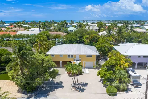 View/Area - 581 12th St #KEY colony, Key Colony Beach, FL 33051 photo 3 of 7