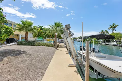 Exterior - 581 12th St #KEY colony, Key Colony Beach, FL 33051 photo 13 of 14