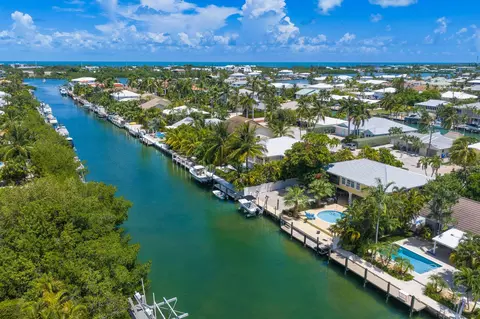 View/Area - 581 12th St #KEY colony, Key Colony Beach, FL 33051 photo 2 of 7