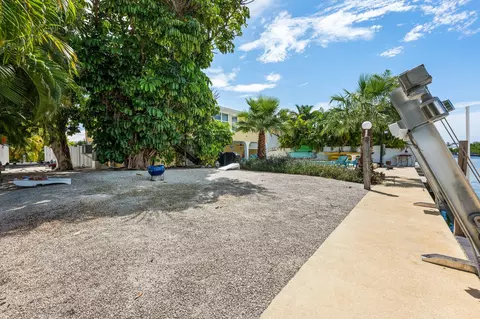 Exterior - 581 12th St #KEY colony, Key Colony Beach, FL 33051 photo 11 of 14