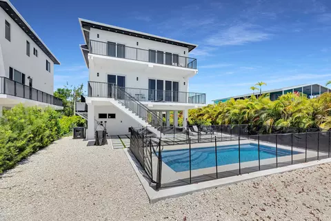 Exterior - 835 837 Copa D Oro, Marathon, FL 33050 photo 2 of 8