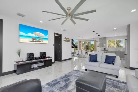 Living - 835 837 Copa D Oro, Marathon, FL 33050 photo 4 of 4
